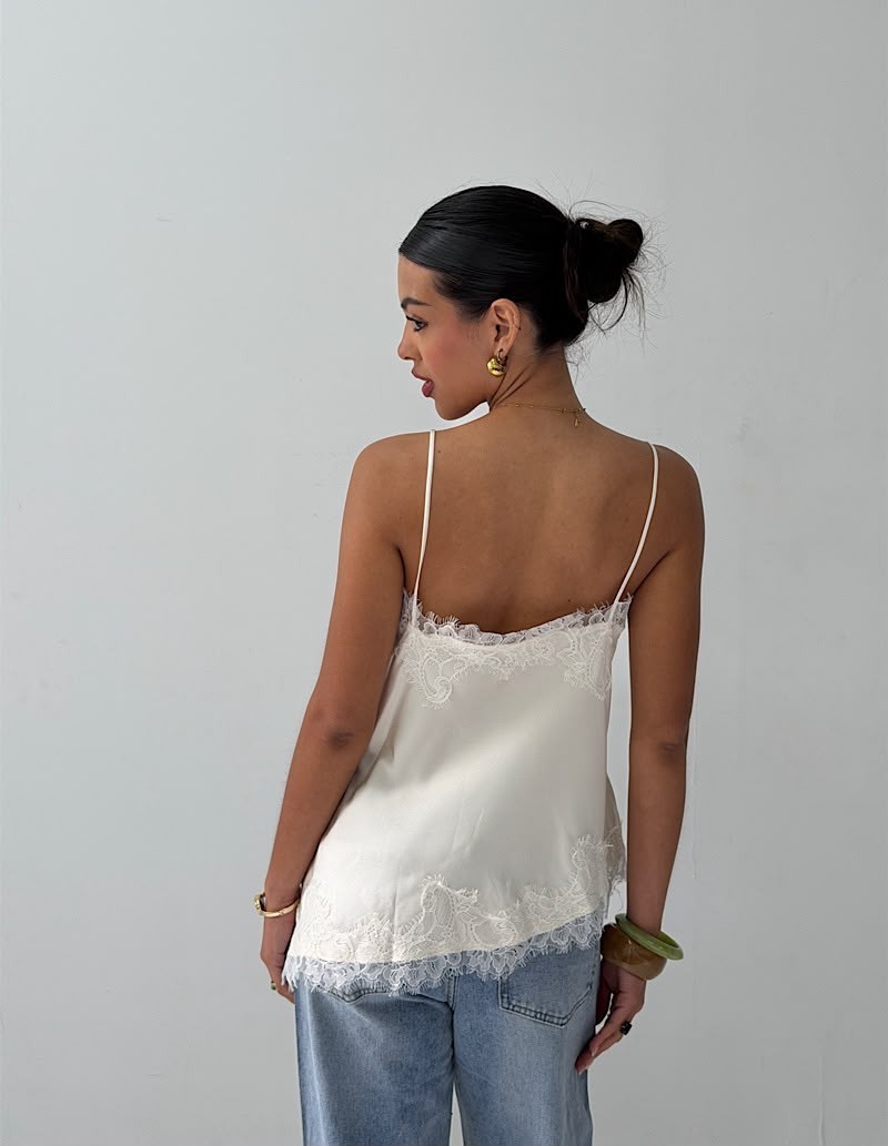 Top Irregular saten encaje