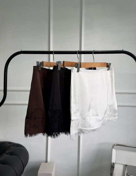Skort saten ruedo encaje