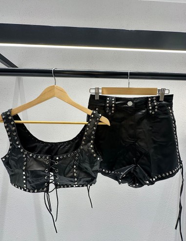 Top cuerina Premium C/Tachas