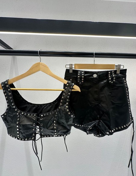 Top cuerina Premium C/Tachas