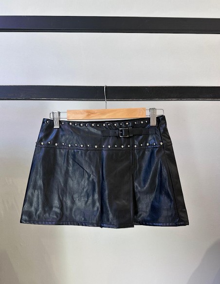 Skort Cuerina Tachas