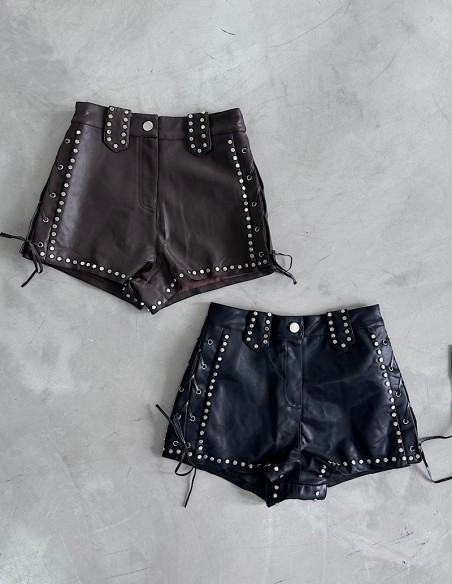 Short Cuerina Premium C/Tachas