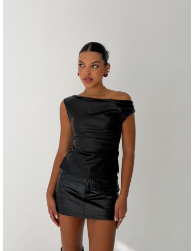Top Asimetrico Cuerina