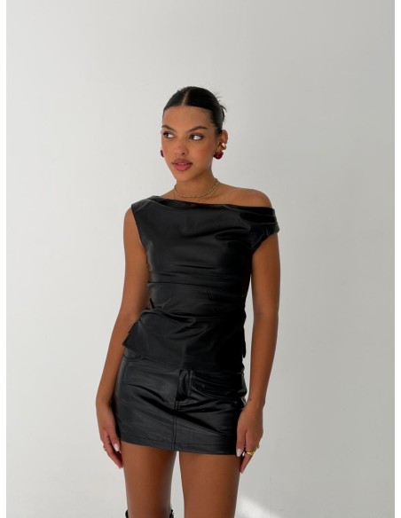 Top Asimetrico Cuerina