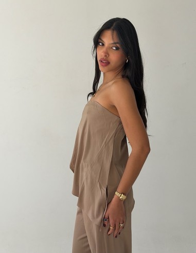 Strapless irregular saten