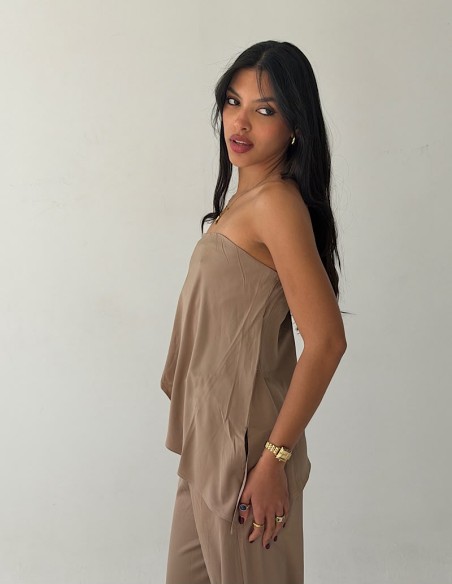 Strapless irregular saten