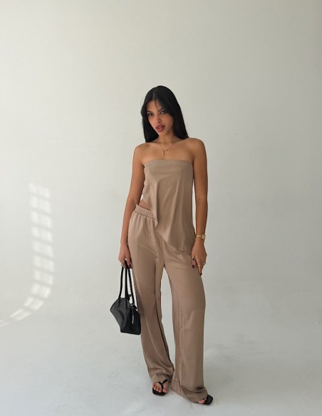 Strapless irregular saten